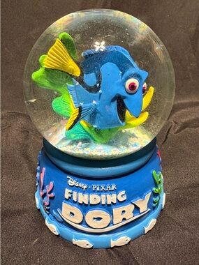 Disney Pixar Finding Dory Musical Snow Globe